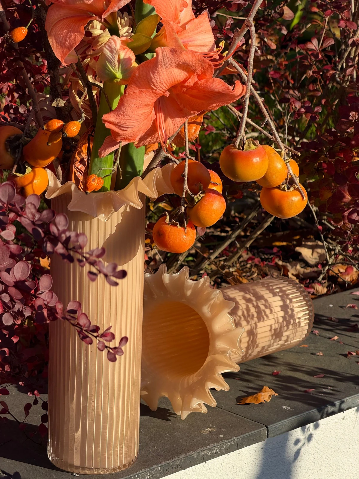 Ваза стеклянная "Всплеск" персиковая высокая